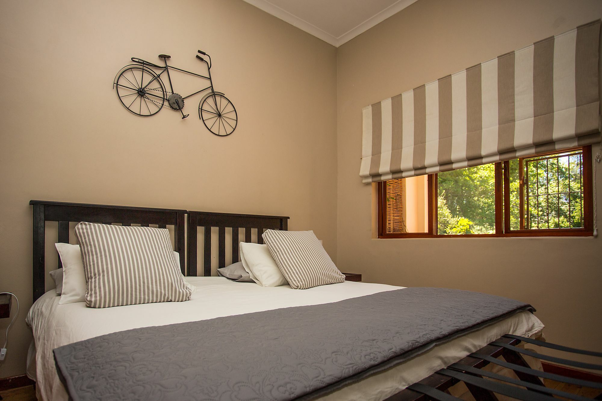Dirtopia Trail Lodge ستيلينبوش المظهر الخارجي الصورة